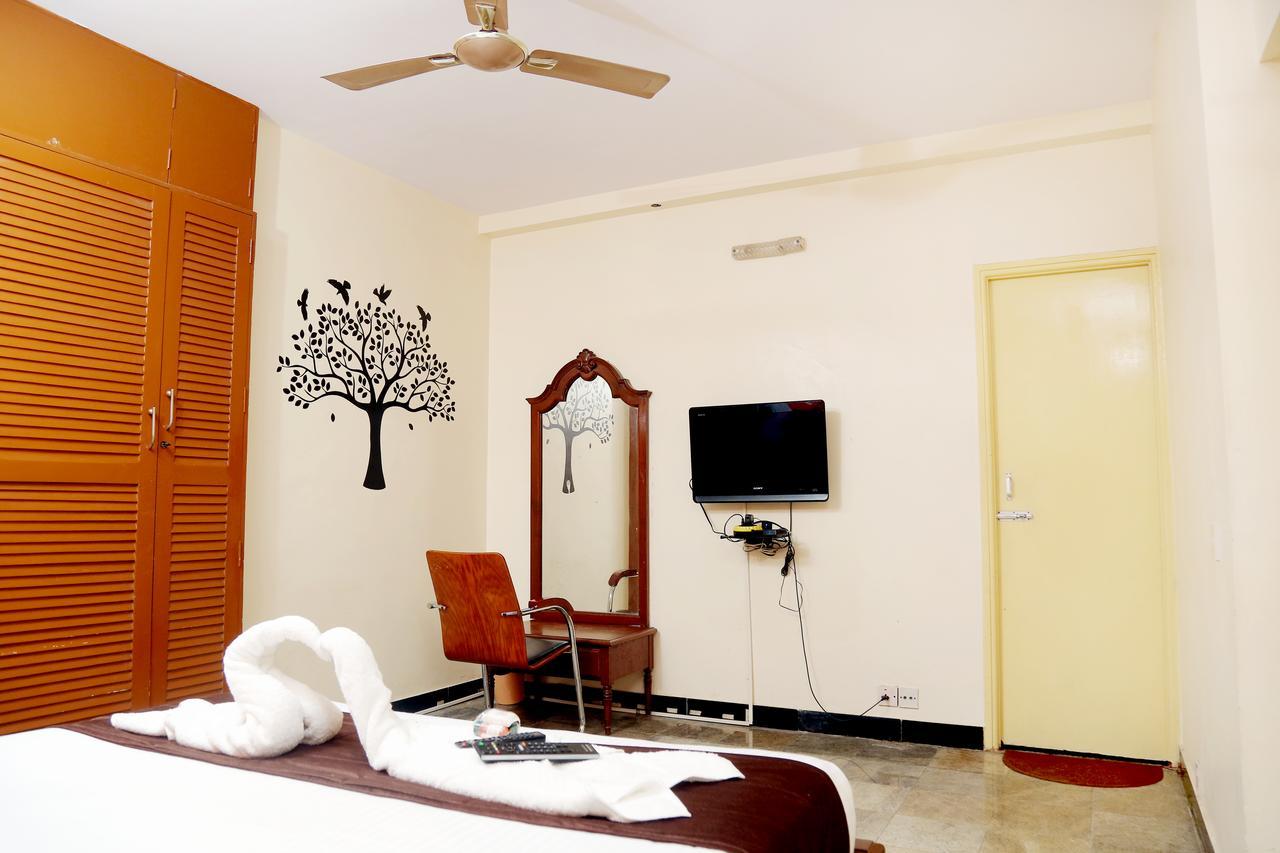 Rich Inn Suites - Next To Accord Metropolitian. Chennai Luaran gambar